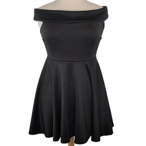 Boohoo Black Off The‎ Shoulder Skater Dress